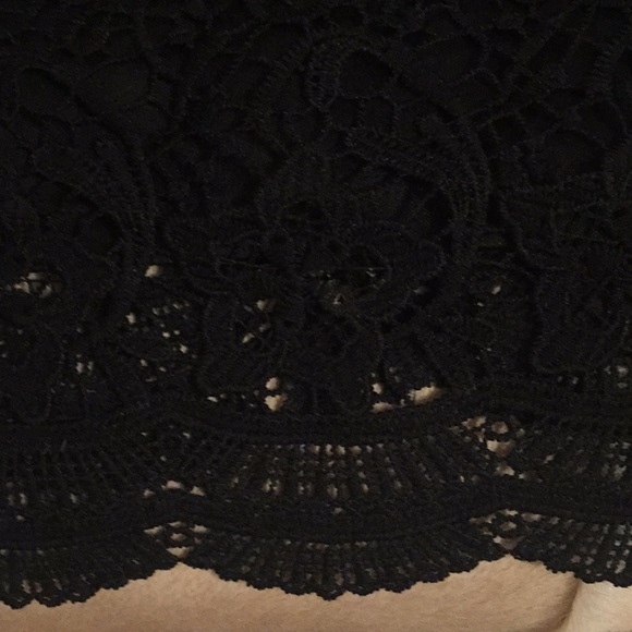 Lace Dress - Picture 3 of 7